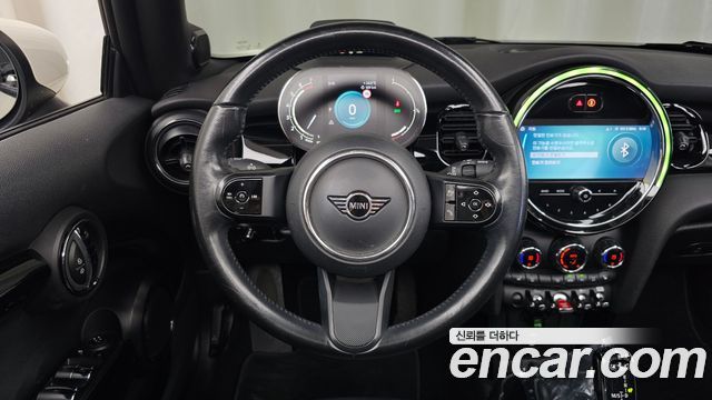 MINI Cooper Convertible Classic Launch Pack Third Generation 2022 — фото 13