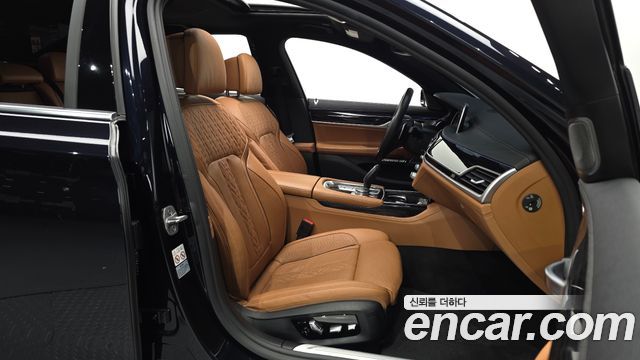 BMW 7 Series (G11) 730d xDrive M Sport 2018 — фото 10