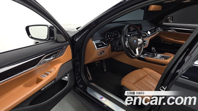 BMW 7 Series (G11) 730d xDrive M Sport 2018 — фото 11