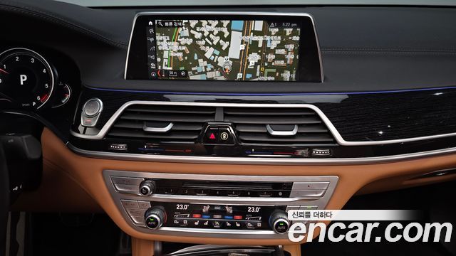 BMW 7 Series (G11) 730d xDrive M Sport 2018 — фото 14