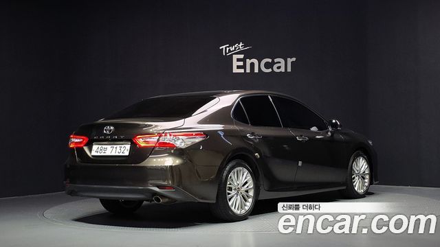 Toyota Camry (XV70) 2.5 2019 — фото 2