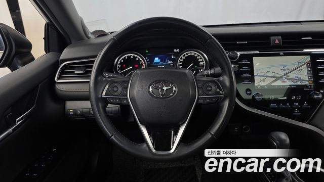 Toyota Camry (XV70) 2.5 2019 — фото 13