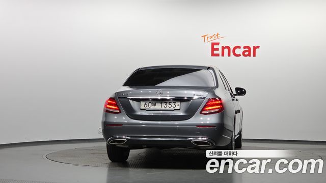 Mercedes-Benz E-Class (W213) E300 4MATIC Exclusive 2019 — фото 4