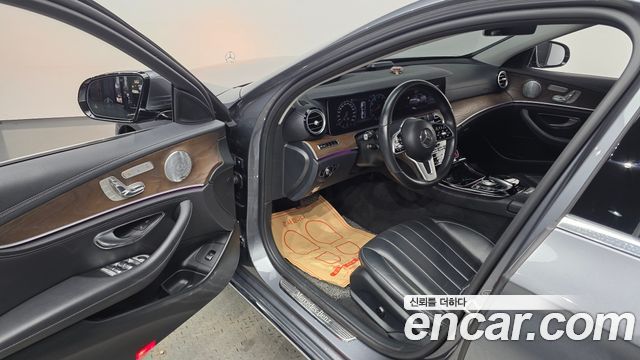 Mercedes-Benz E-Class (W213) E300 4MATIC Exclusive 2019 — фото 10