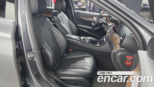 Mercedes-Benz E-Class (W213) E300 4MATIC Exclusive 2019 — фото 11