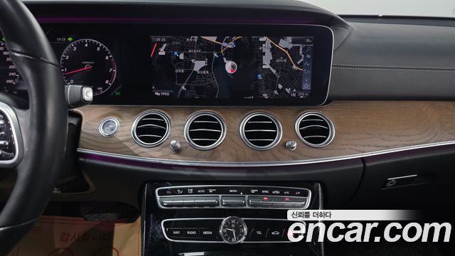 Mercedes-Benz E-Class (W213) E300 4MATIC Exclusive 2019 — фото 14
