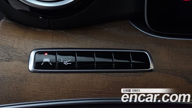 Mercedes-Benz E-Class (W213) E300 4MATIC Exclusive 2019 — фото 31