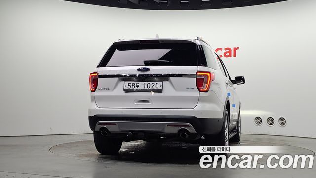 Ford Explorer 2.3 Limited 4WD 5th 2017 — фото 4