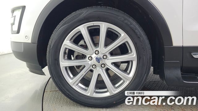 Ford Explorer 2.3 Limited 4WD 5th 2017 — фото 5