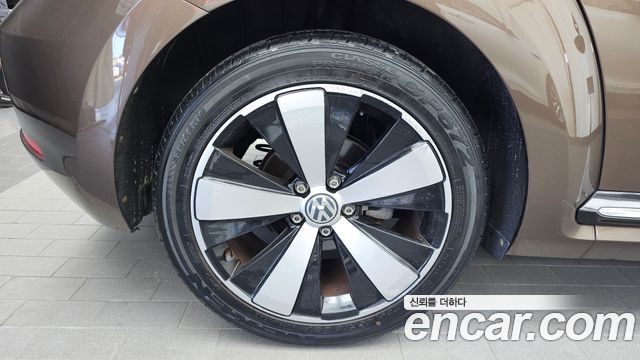 Volkswagen Beetle 2.0 TDI Premium 3rd 2013 — фото 5