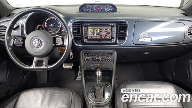 Volkswagen Beetle 2.0 TDI Premium 3rd 2013 — фото 7