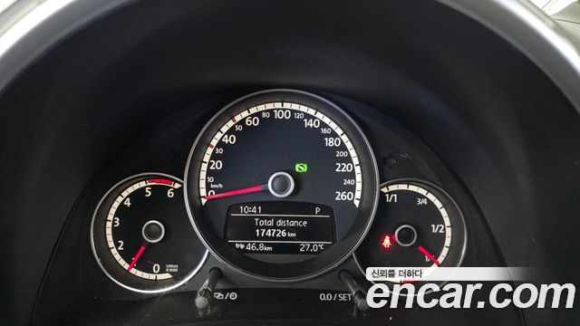 Volkswagen Beetle 2.0 TDI Premium 3rd 2013 — фото 8