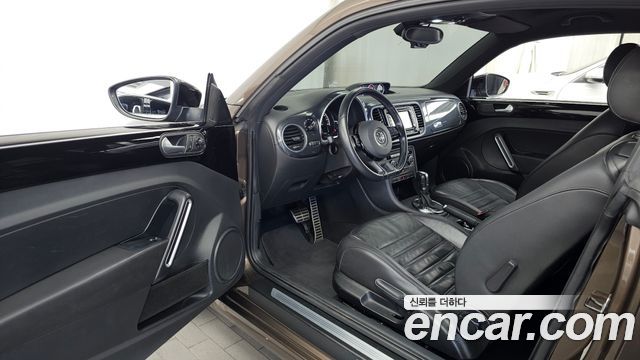 Volkswagen Beetle 2.0 TDI Premium 3rd 2013 — фото 10
