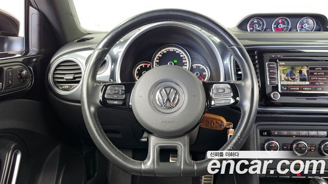Volkswagen Beetle 2.0 TDI Premium 3rd 2013 — фото 13