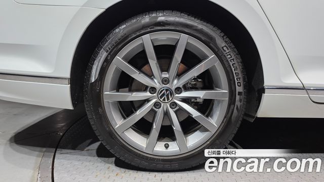 Volkswagen Passat GT (B8) 2.0 TDI Prestige 2021 — фото 5