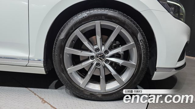 Volkswagen Passat GT (B8) 2.0 TDI Prestige 2021 — фото 21