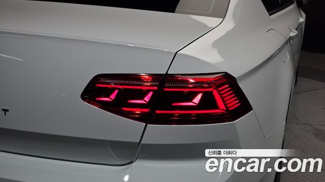 Volkswagen Passat GT (B8) 2.0 TDI Prestige 2021 — фото 23