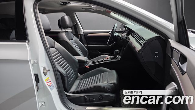 Volkswagen Passat GT (B8) 2.0 TDI Prestige 2021 — фото 26