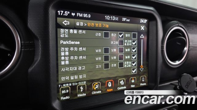 Jeep Wrangler (JL) 2.0 Overland 4Door 2019 — фото 16