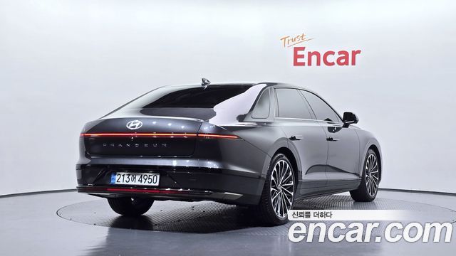 Hyundai Grandeur (GN7) 2,5 Gasoline 2WD Calligraphy 2023 — фото 2