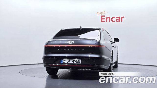 Hyundai Grandeur (GN7) 2,5 Gasoline 2WD Calligraphy 2023 — фото 4