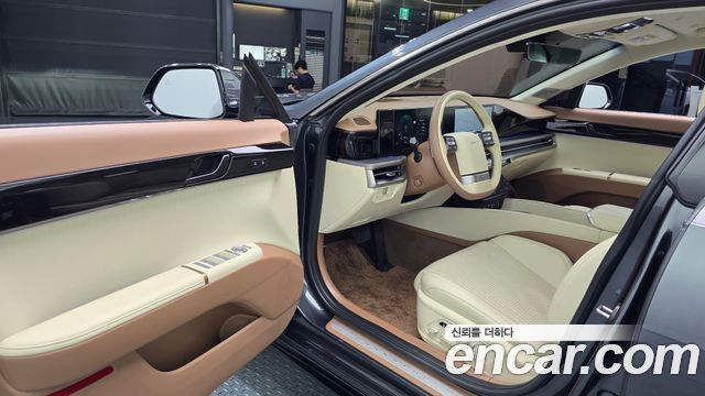 Hyundai Grandeur (GN7) 2,5 Gasoline 2WD Calligraphy 2023 — фото 10