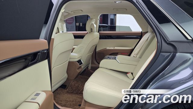 Hyundai Grandeur (GN7) 2,5 Gasoline 2WD Calligraphy 2023 — фото 12