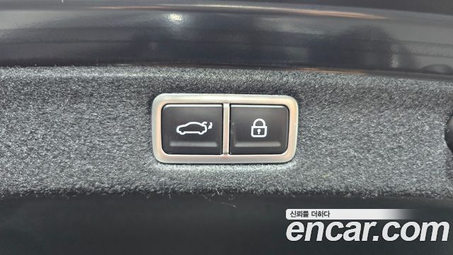 Hyundai Grandeur (GN7) 2,5 Gasoline 2WD Calligraphy 2023 — фото 18