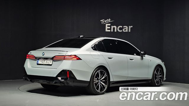 BMW 5 Series (G60) 530i xDrive M Sport 2024 — фото 2