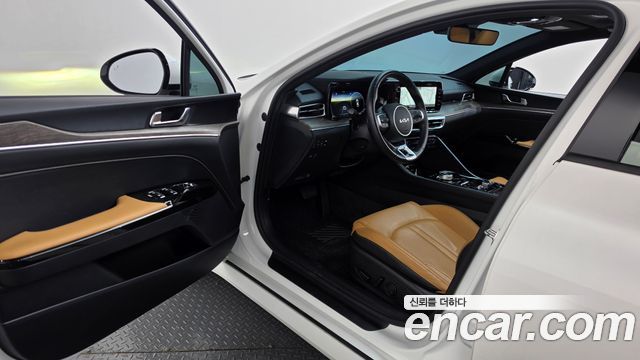 Kia K5 (III) 2.0 Noblesse 2023 — фото 10
