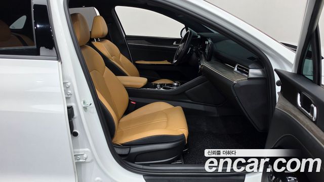 Kia K5 (III) 2.0 Noblesse 2023 — фото 11