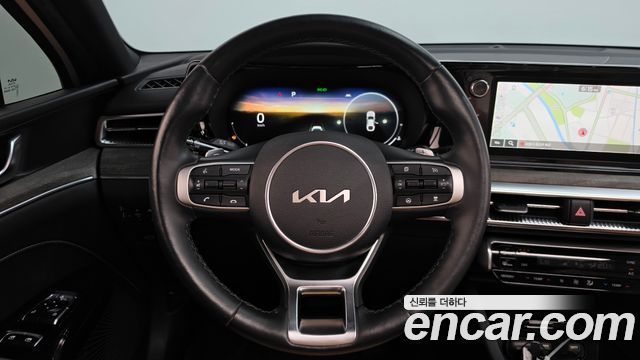 Kia K5 (III) 2.0 Noblesse 2023 — фото 13