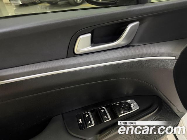 Kia K5 (III) 1.6 Turbo Prestige 2023 — фото 20