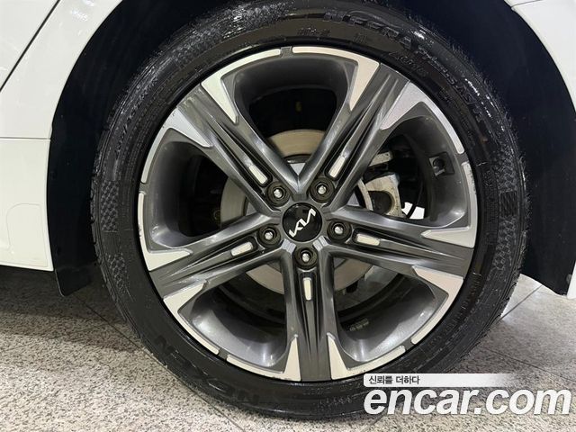 Kia K5 (III) 1.6 Turbo Prestige 2023 — фото 23