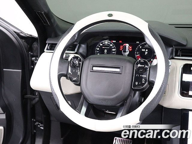 Land Rover Range Rover Velar 3.0 D300 R-Dynamic SE 2018 — фото 19
