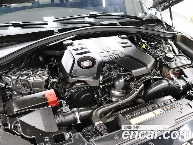 Land Rover Range Rover Velar 3.0 D300 R-Dynamic SE 2018 — фото 23
