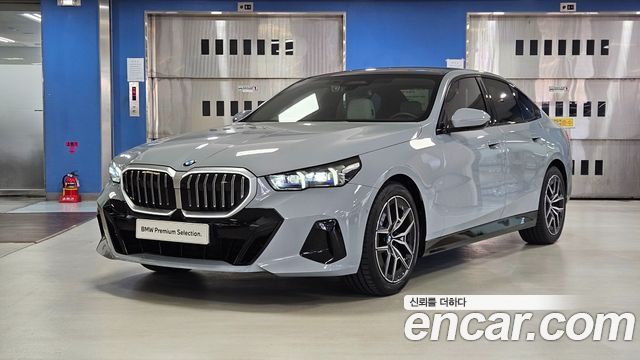 BMW 5 Series (G60) 520i M Sport 2026 — фото 1