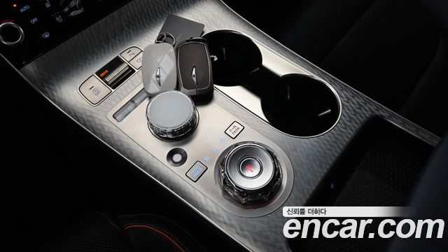 Genesis GV70 2.5T Gasoline AWD 2025 — фото 9