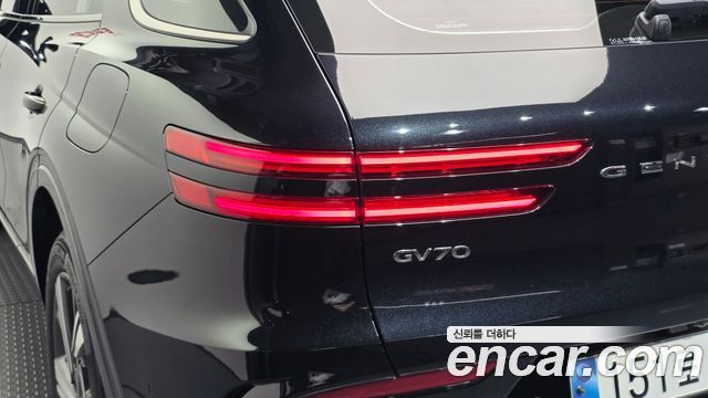 Genesis GV70 2.5T Gasoline AWD 2025 — фото 23