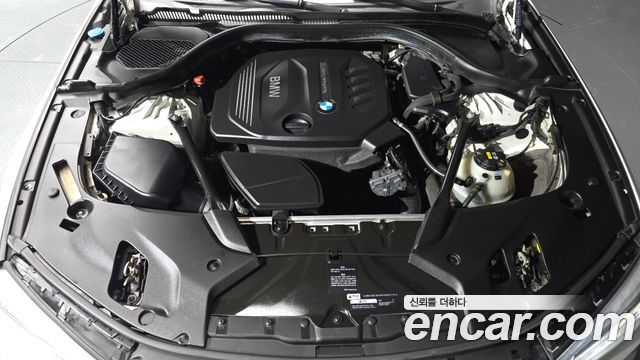 BMW 5 Series (G30) 520d xDrive M Sport Package Plus 2017 — фото 6