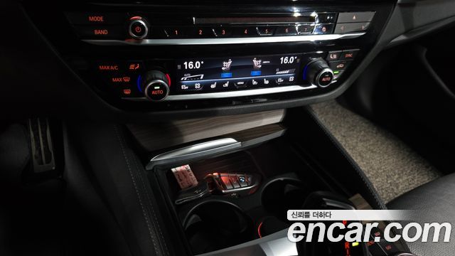BMW 5 Series (G30) 520d xDrive M Sport Package Plus 2017 — фото 32