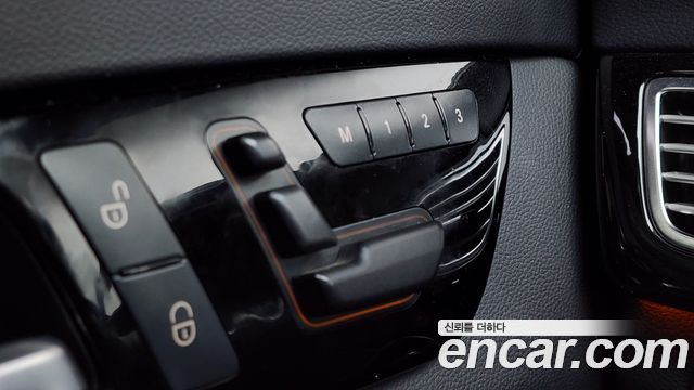 Mercedes-Benz CLS-Class (W218) CLS63 AMG 2012 — фото 17