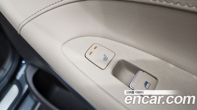 Hyundai Grandeur (IG) 3.0 Exclusive Special 2019 — фото 23