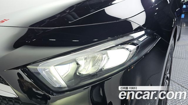 Mercedes-Benz A-Class (W177) A220 Sedan 2021 — фото 22