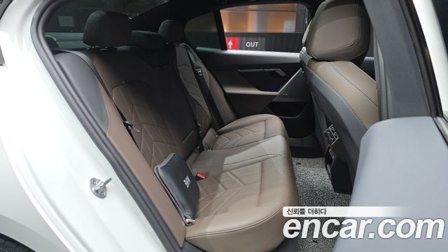 BMW 5 Series (G60) 520i M Sport 2024 — фото 11