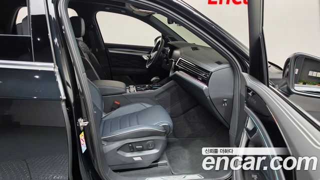 Volkswagen Touareg (III) 3.0 TDI R-Line Final Edition 2026 — фото 26