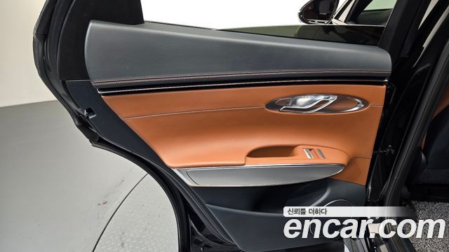 Genesis GV70 2.5T Gasoline 2WD 2023 — фото 25