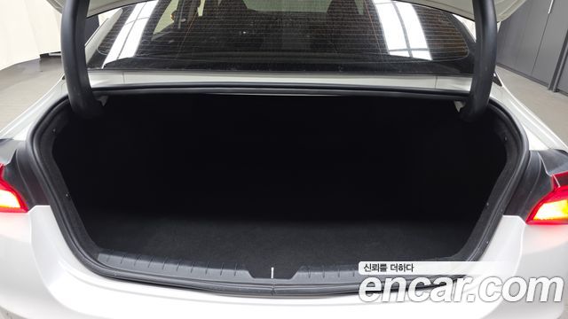 Kia K5 (III) 2.0 Trendy 2020 — фото 16