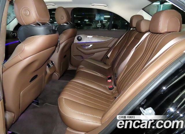 Mercedes-Benz E-Class (W213) E220d 4MATIC Exclusive 2017 — фото 7