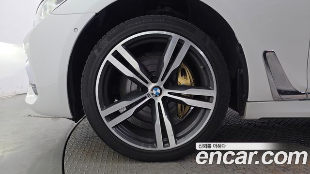 BMW 7 Series (G11) 740Ld xDrive M Sport 2018 — фото 5
